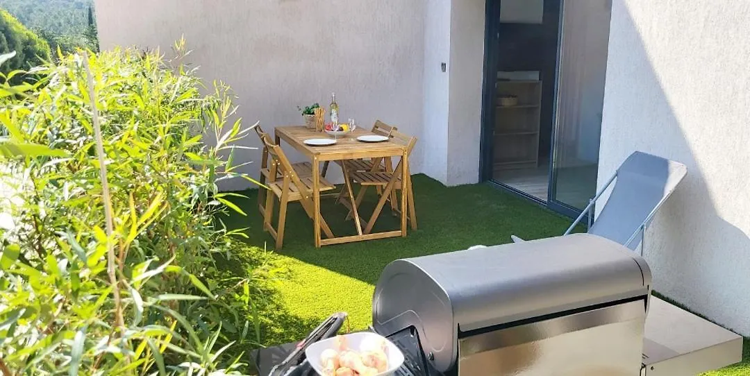 Studio Nature La Londe-les-Maures 0*,  France